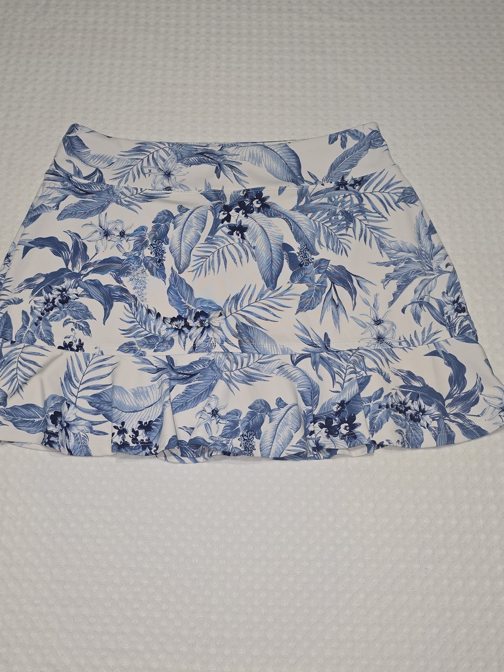 TOMMY BAHAMA TABU JUNGLE PRINT SKORT IN WHITE & BLUE RUFFLE HEM GOLF TENNIS LG - Picture 2 of 8